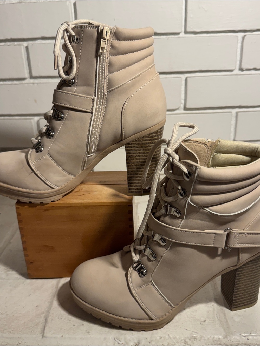 Andiamo "Abonnet" Heeled Combat Boots - Picture 3 of 12